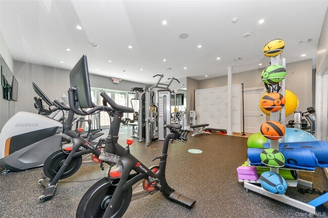 Building Photo - 601 Grist Mill Cir