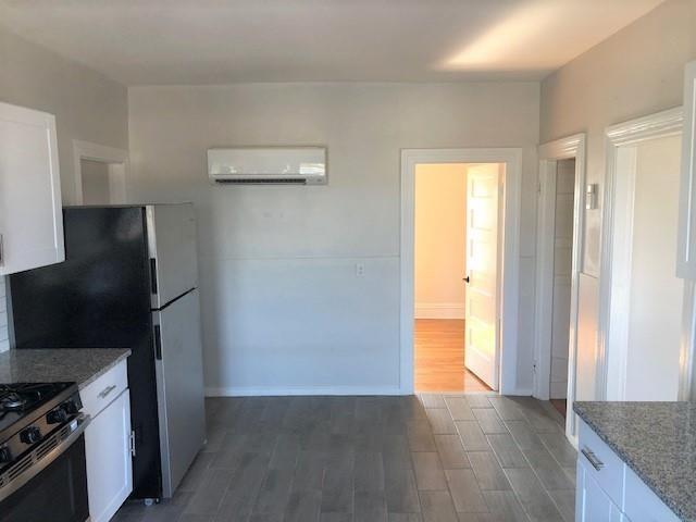 Building Photo - 22-22 10th St