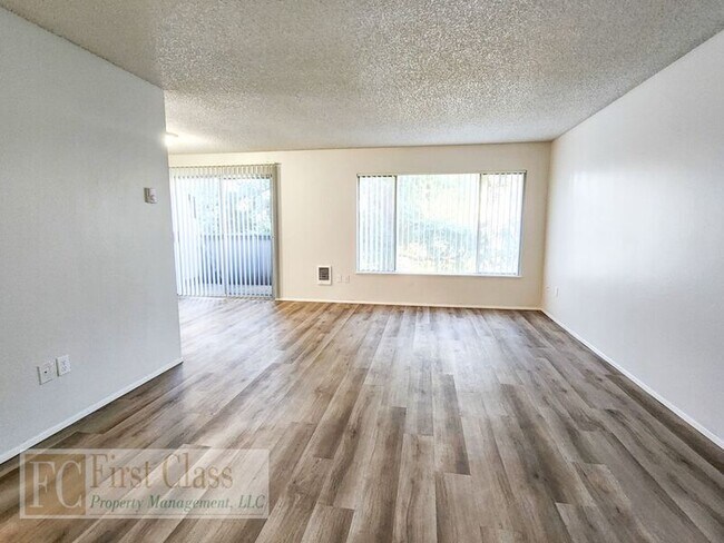 Building Photo - 1376 NE 186th Ave