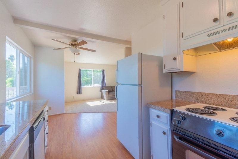 Building Photo - 250 Tabor Dr