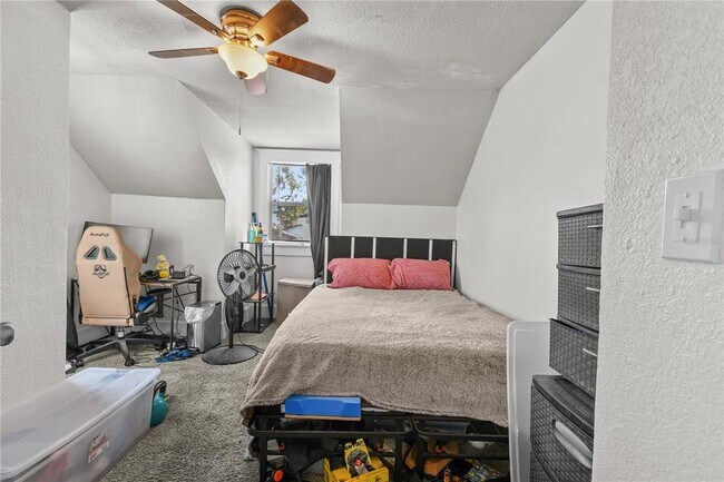 Building Photo - 766 13th Ave S