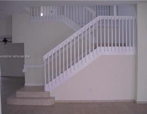 Building Photo - 1423 NE 40th Rd