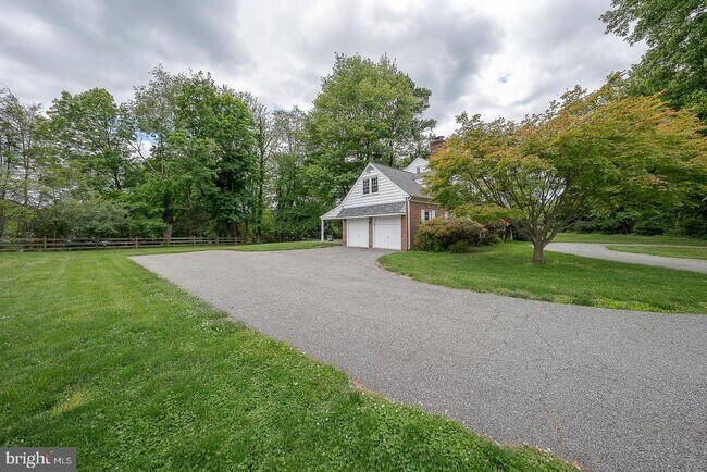Building Photo - 538 Conestoga Rd