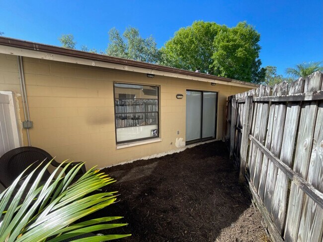 Building Photo - 5108 Ravensdale Way
