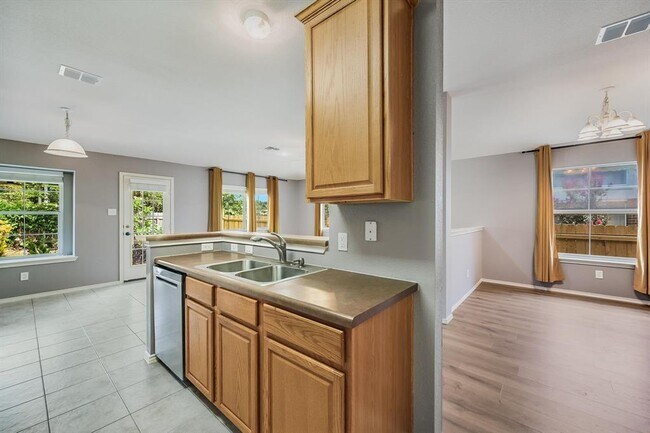 Building Photo - 1104 Battenburg Trail