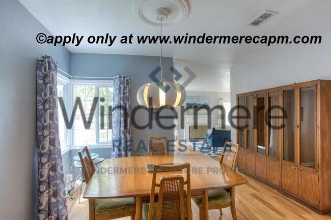 Building Photo - Charming Updated Home in Desirable Colonial Heights – Prime Location!