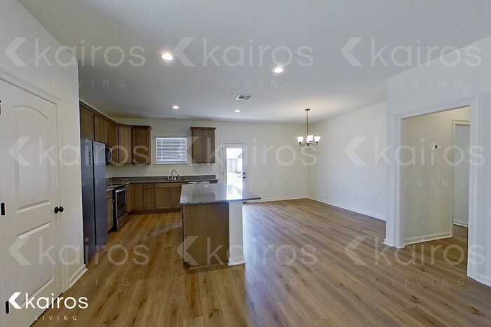 Building Photo - 118 Teddy Ln