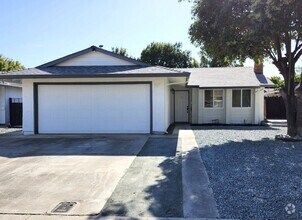 Building Photo - 3/2- Newly Renovated & Energy Efficient in...