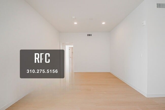 Building Photo - Welcome to the Gramercy