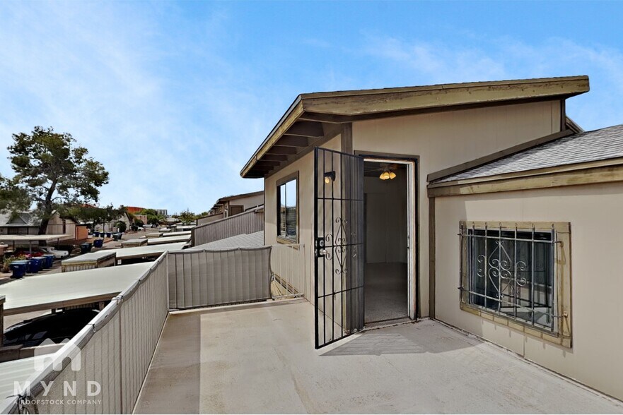 Building Photo - 2747 N Pacific Dr