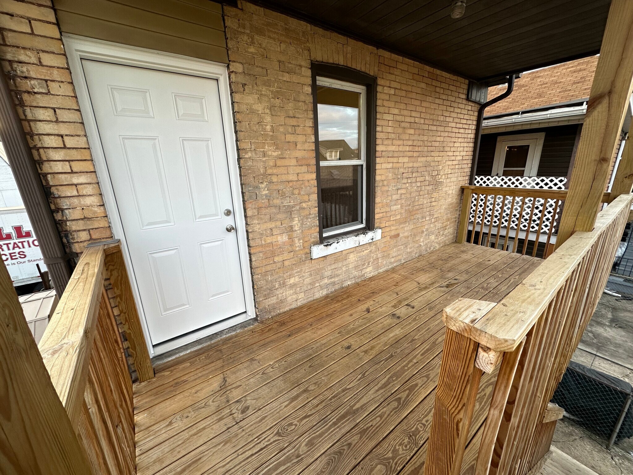 Building Photo - 1366 3rd Ave