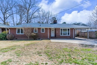 Building Photo - 3BR/2BA in Prime Taylors Location! Minutes From Everyday Conveniences! $1895/mo rent