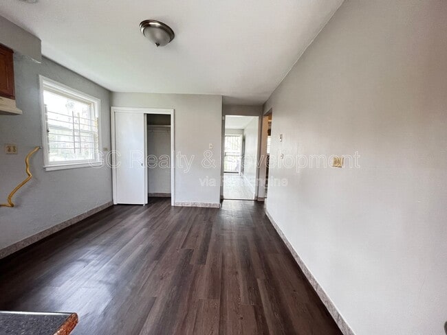 Building Photo - 9252 S Merrill Ave