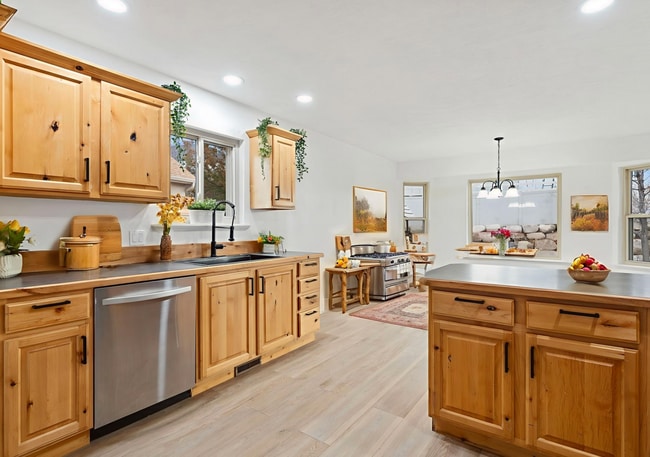 Building Photo - 2199 S Morgan Rd