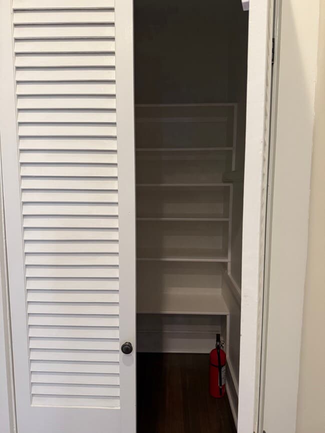 Building Photo - 33 Montclair Ave