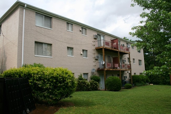 Building Photo - Maple Hall Apartments