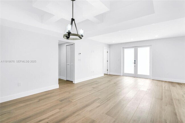 Building Photo - 6499 SW 39th St