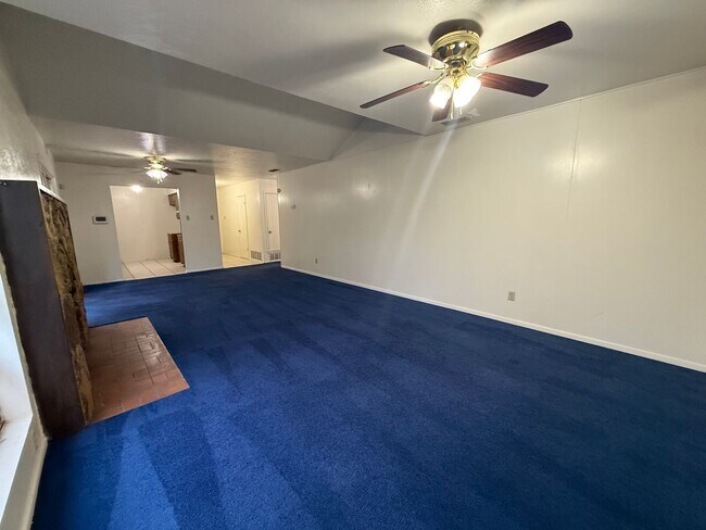 Building Photo - For Lease - 2706 B Fair Palms - Odessa, TX