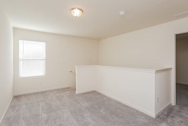 Building Photo - 435 Knightsbridge Ln