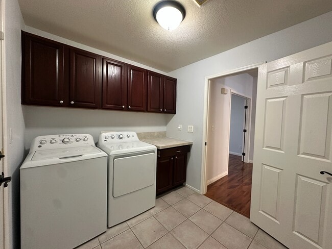 Building Photo - 7944 Quail Harbor St