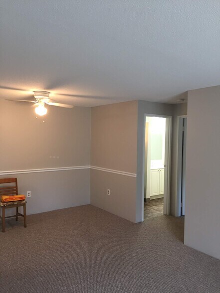 Building Photo - 6 Village Rock Ln, 22