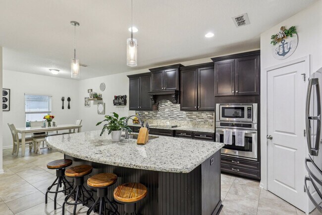 Building Photo - YOUR DREAM RENTAL HOME AWAITS!