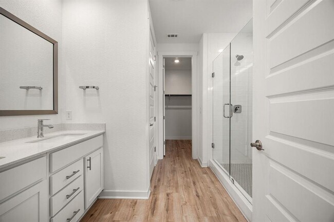 Building Photo - 904 Balsora Cv