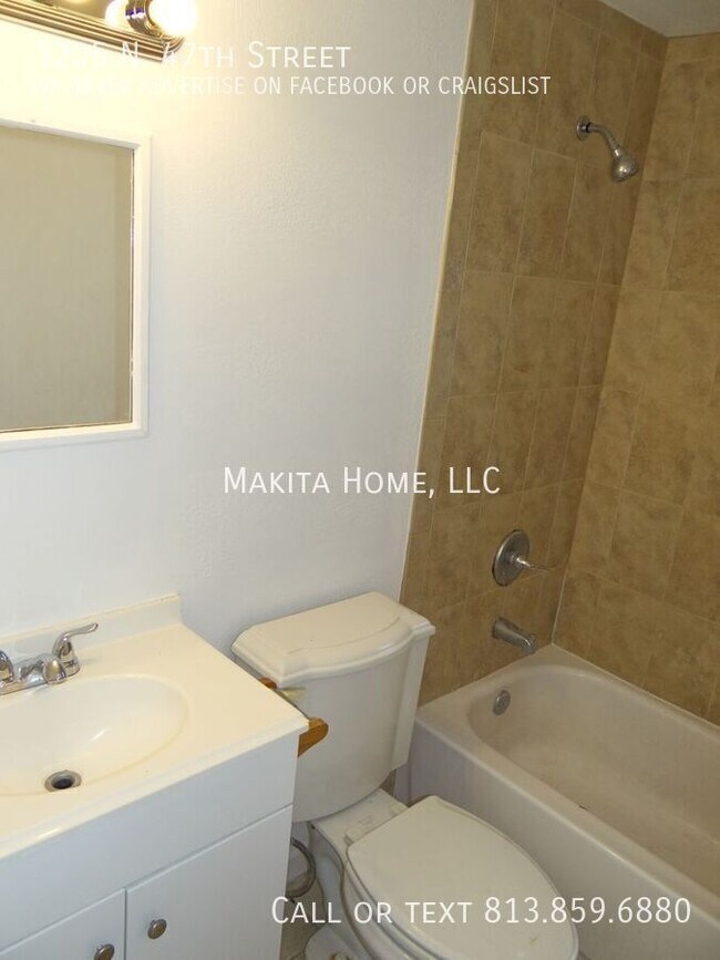 Building Photo - 3205 N 47th St