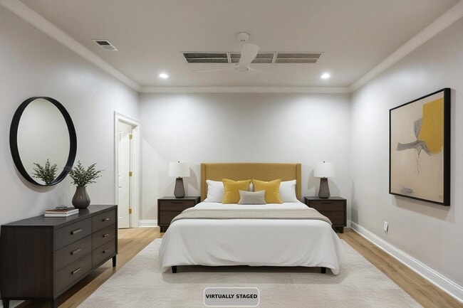 Building Photo - 265 Trunk St NE