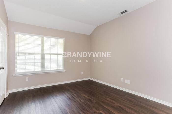 Building Photo - 1520 Warwick Dr