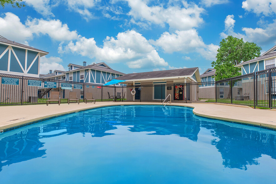Primary Photo - Saratoga Cove Apartments
