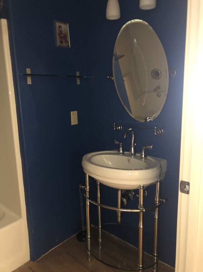 Interior Photo - Acme Suites