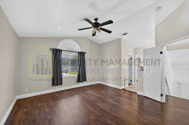 Building Photo - Spacious 4-Bedroom Retreat with 2.5 Baths