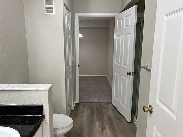 Building Photo - 831 Camargo Way