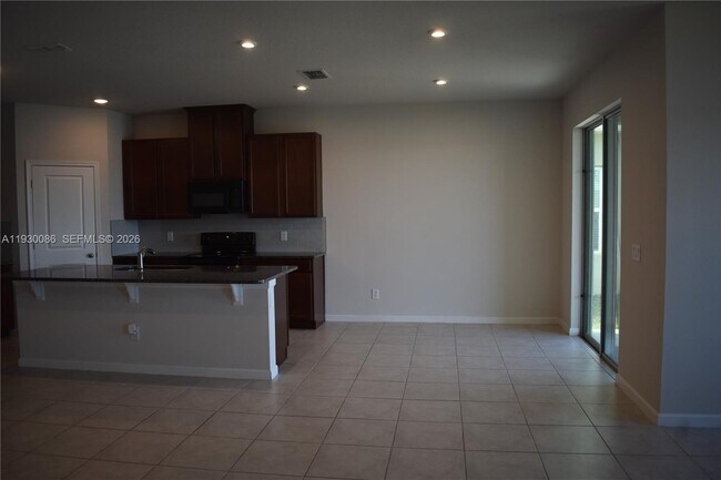 Building Photo - 3634 Lazy River Ter