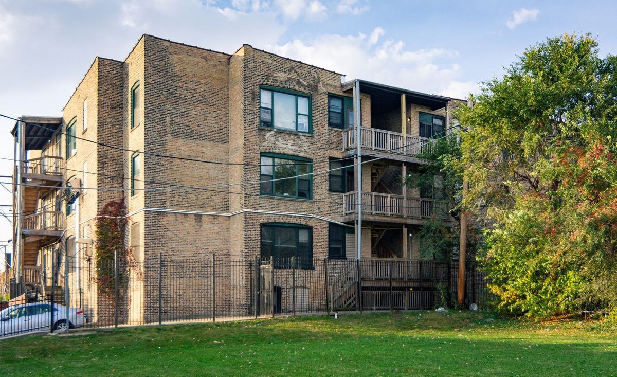 Building Photo - 6133 S Indiana Ave