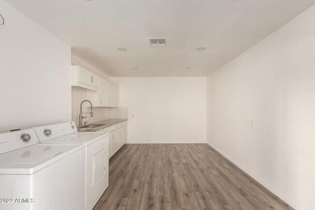 Building Photo - 17011 N 130th Ave