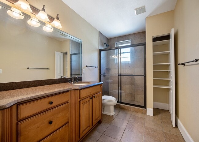 Building Photo - 2145 Ridgecrest Cir