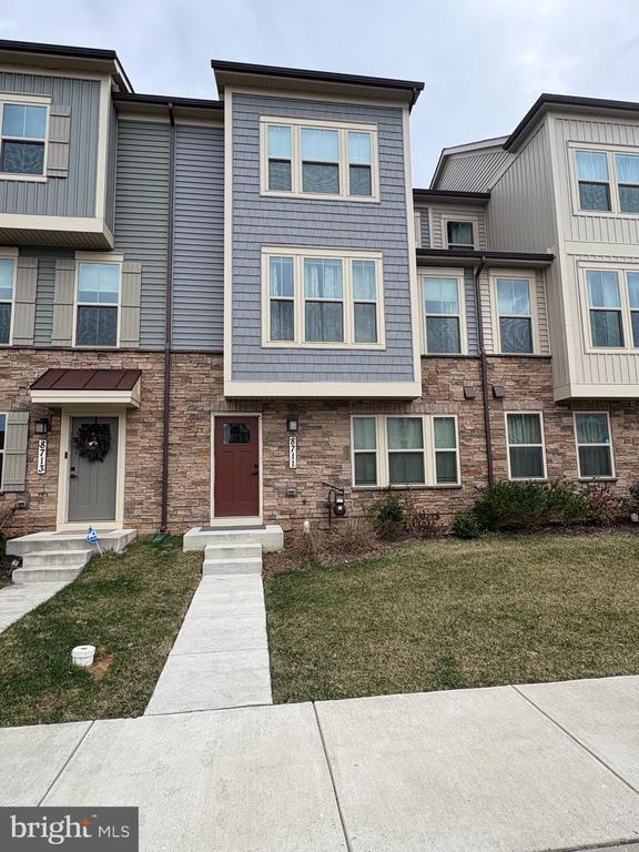 Building Photo - 8711 Shady Pines Dr