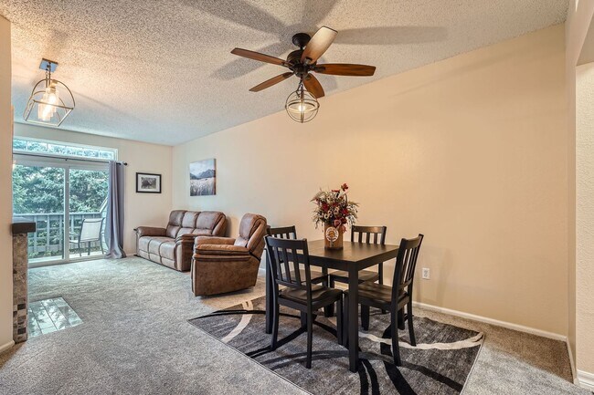 Building Photo - 2 BDR Near Boulder Country Club