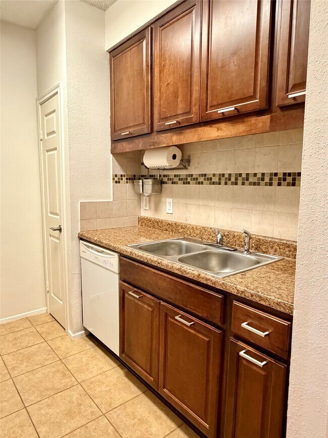 Building Photo - 7900 N Stadium Dr