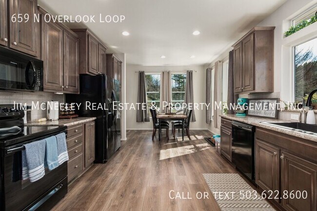 Building Photo - Well Maintained 3 Bedroom Home In Otis
