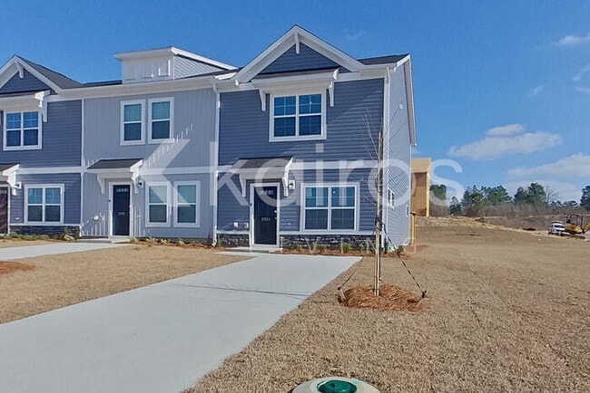 Building Photo - 2253 Banyon Cir