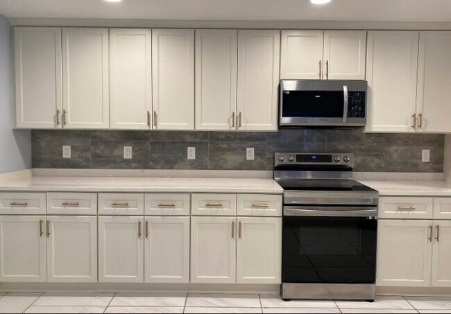 Building Photo - 0 Upton Rd