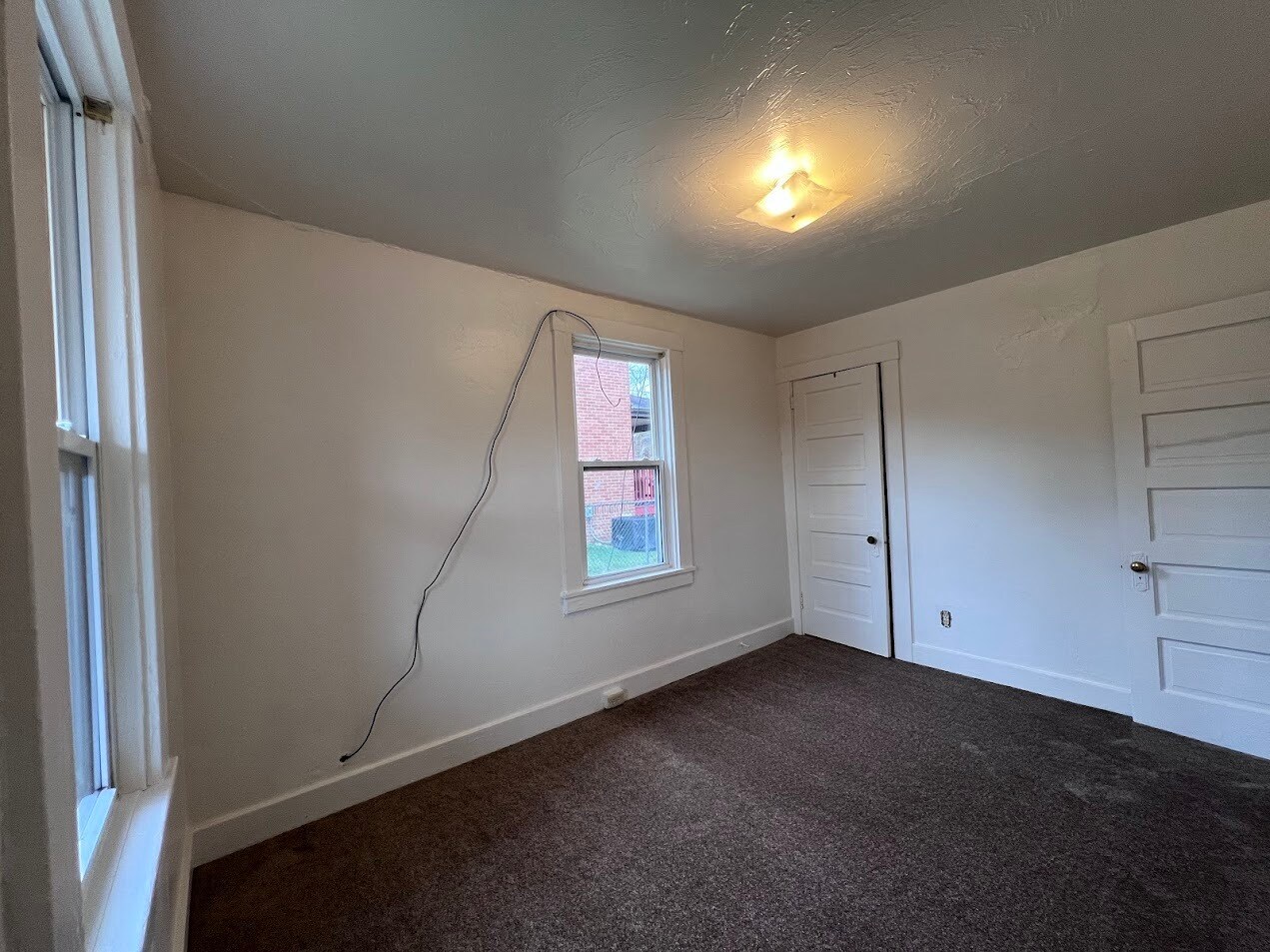 Building Photo - 614 Short St