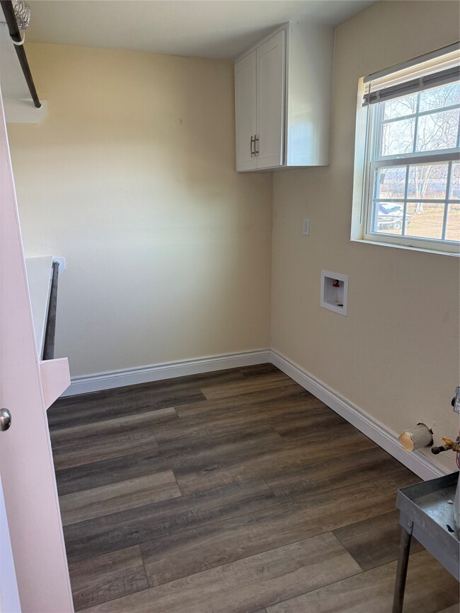 Building Photo - 2623 Morning Glory Dr