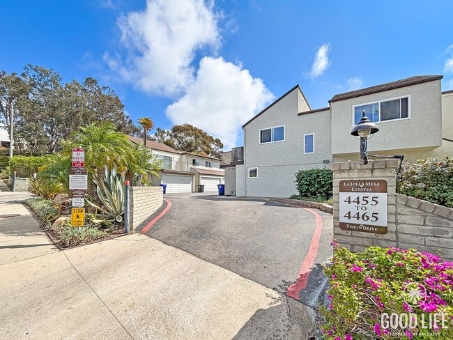 Primary Photo - Spacious 3BD/2.5BA Townhouse in UTC W/ 2-Car Garage, Washer/Dryer, Balcony, Community Pool & Tenn...