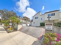 Building Photo - Spacious 3BD/2.5BA Townhouse in UTC W/ 2-C...