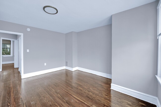 Building Photo - 2610 Hobson St