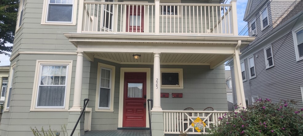 Entrance - 225 Belmont St